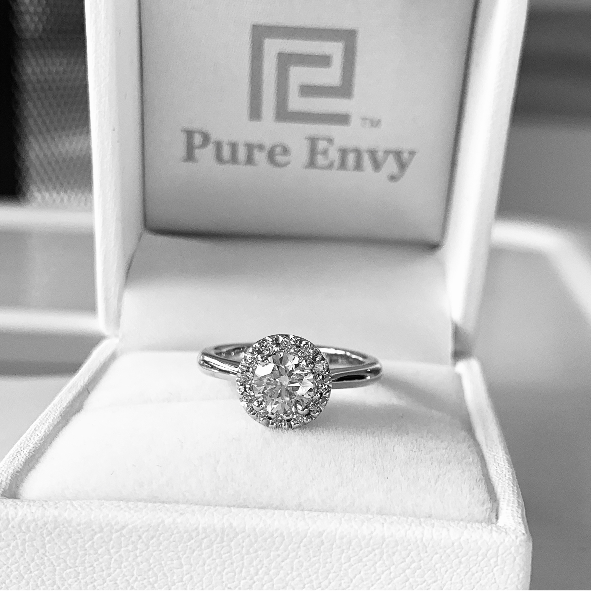 buy halo diamond engagement rings online